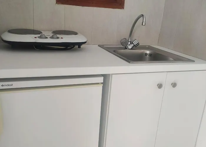 Cleopatra's House 3*