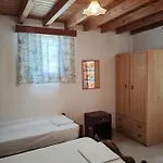 Cleopatra's House 3* Archangelos (Rhodes)