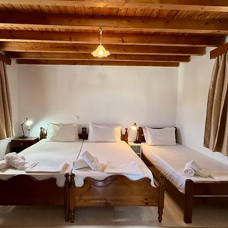 Cleopatra's House 3*