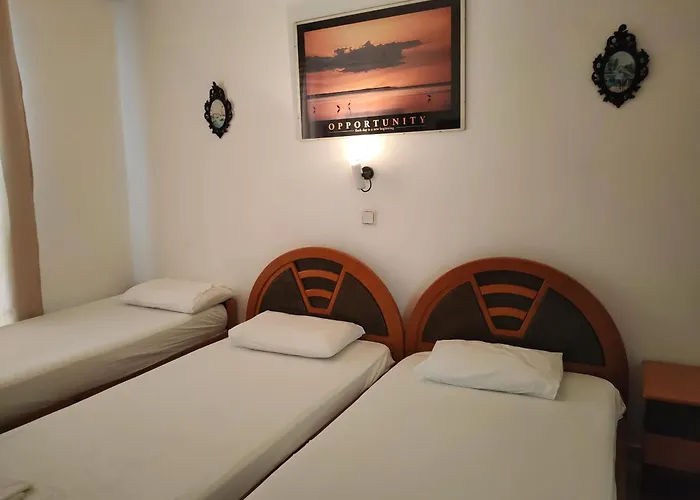 Cleopatra's House 3*