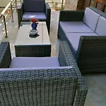 Cleopatra's House بيت ضيافة