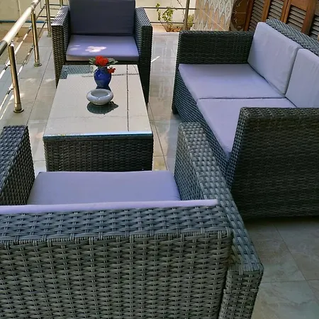 Cleopatra's House بيت ضيافة